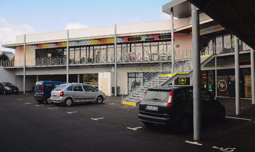 LOCAL COMMERCIAL LESNEVEN A VENDRE - 12130