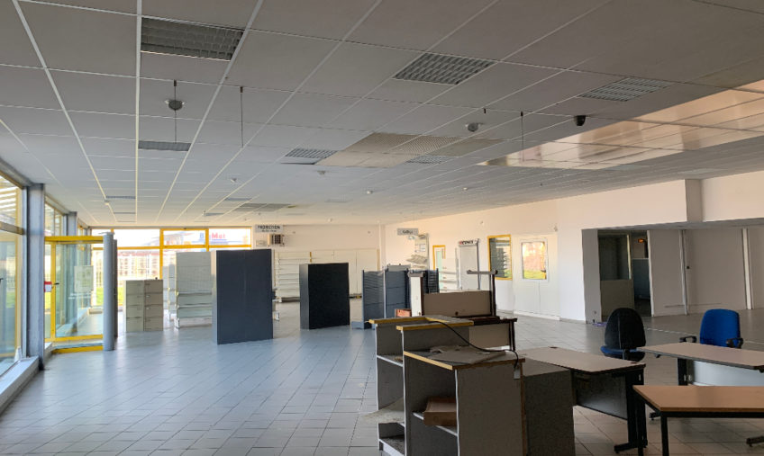 LOCAL ACTIVITE GUIPAVAS KERGARADEC A LOUER - 651