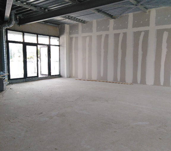 LOCAL COMMERCIAL LESNEVEN A LOUER - 592