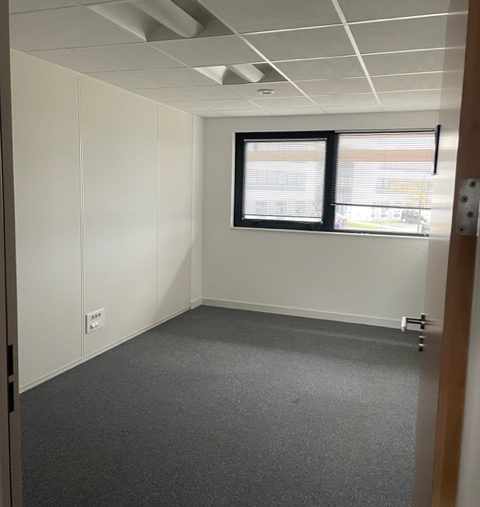 BUREAU  GUIPAVAS PRAT PIP  A VENDRE - 917