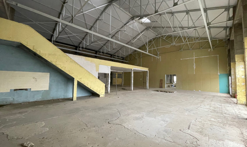 LOCAL ACTIVITE PREMIER RIDEAU BREST KERGONAN A LOUER - 1006