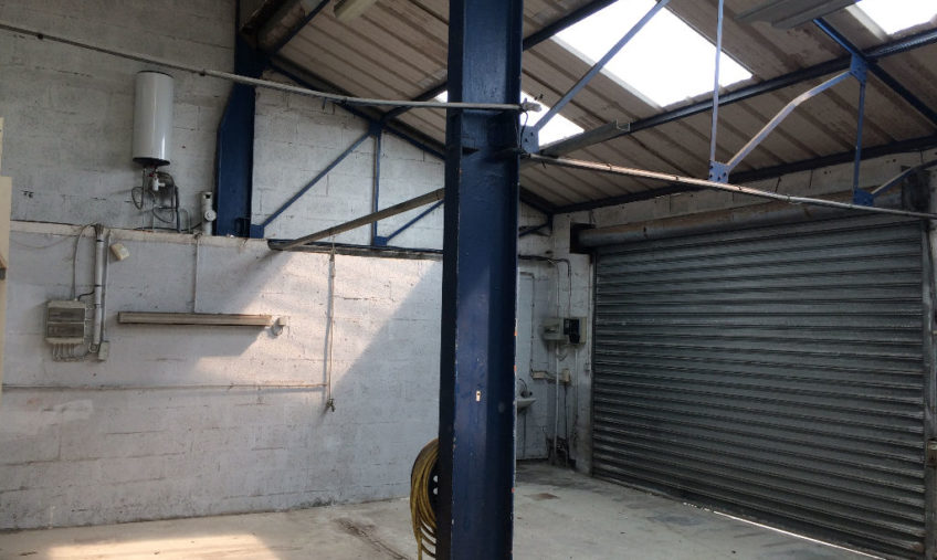 LOCAL COMMERCIAL BREST KERGONAN A LOUER - 9473