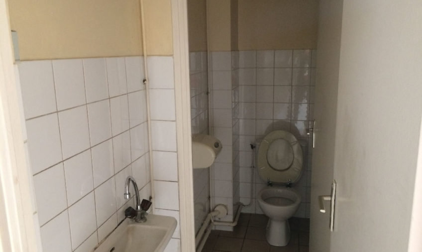 LOCAL COMMERCIAL BREST KERGONAN A LOUER - 9473