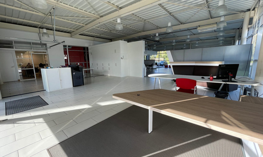 LOCAL ACTIVITE QUIMPER ZONE DU PETIT GUELEN A VENDRE - 916