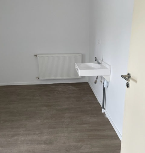 BUREAU LE RELECQ KERHUON A VENDRE - 795