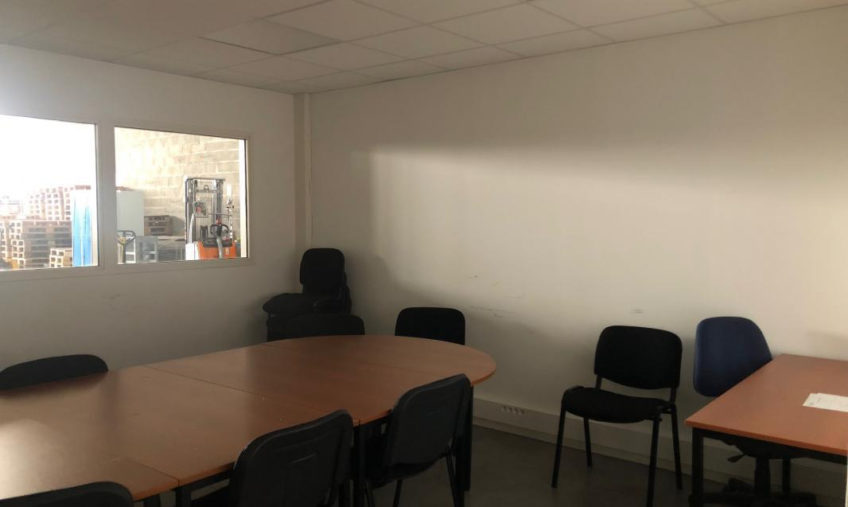 LOCAL ACTIVITE  GUIPAVAS LAVALLOT A LOUER - 970