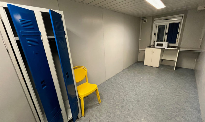 LOCAL ACTIVITE NEUF PLOUEDERN SAINT ELOI  A LOUER - 802