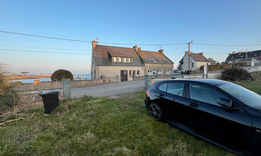 BUREAU PLOUGUERNEAU A VENDRE - 1529