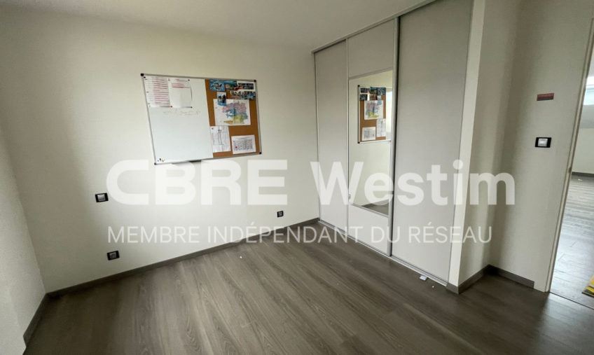 A LOUER PLATEAU BUREAUX - 1535