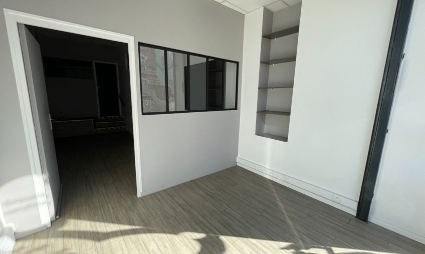 LOCAL COMMERCIAL BREST PROCHE JAURES A VENDRE - 1515