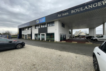 A LOUER LOCAL COMMERCIAL A LOUER LOCAL COMMERCIAL - 1479