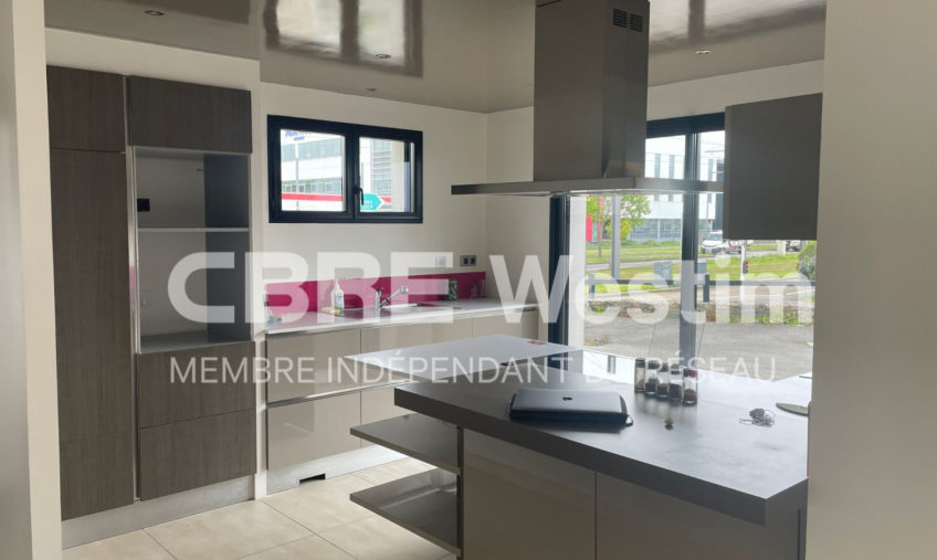 A LOUER PLATEAU BUREAUX - 1535