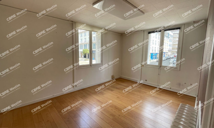 A LOUER EMPLACEMENT N°1 - 1586