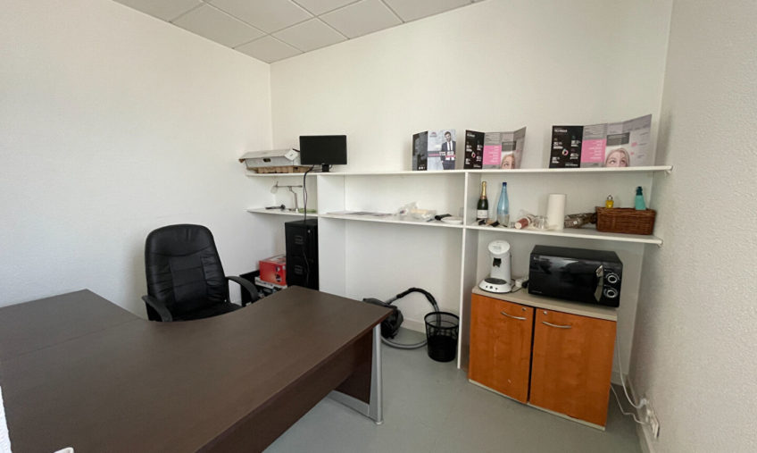 A LOUER PLATEAU DE BUREAU - 1589