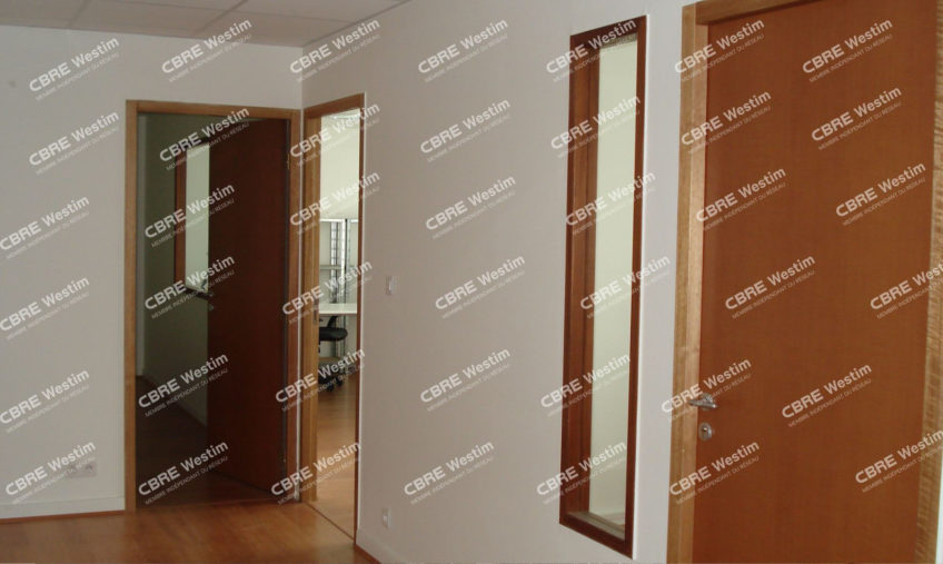 A LOUER PLATEAU DE BUREAUX PORT DE COMMERCE - 1590