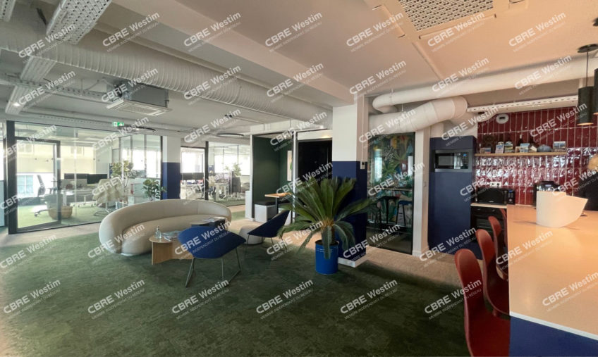 A LOUER – BUREAUX  – PORT DE COMMERCE – RARE - 1599