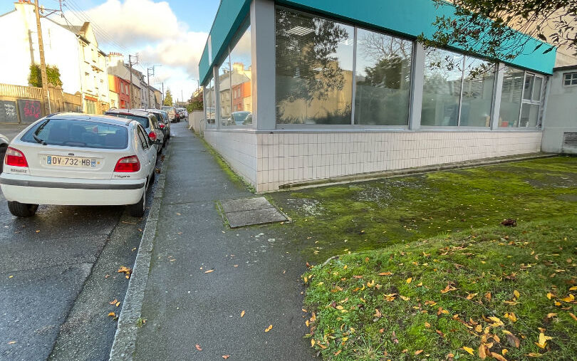 BUREAU BREST SAINT MARC A VENDRE - 1394