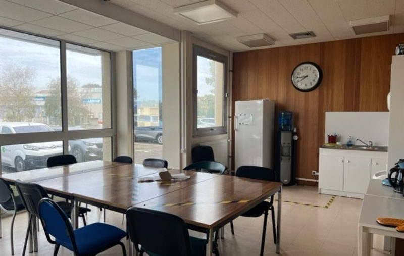 IMMEUBLE DE BUREAUX GOUESNOU KERGARADEC A LOUER - 1398