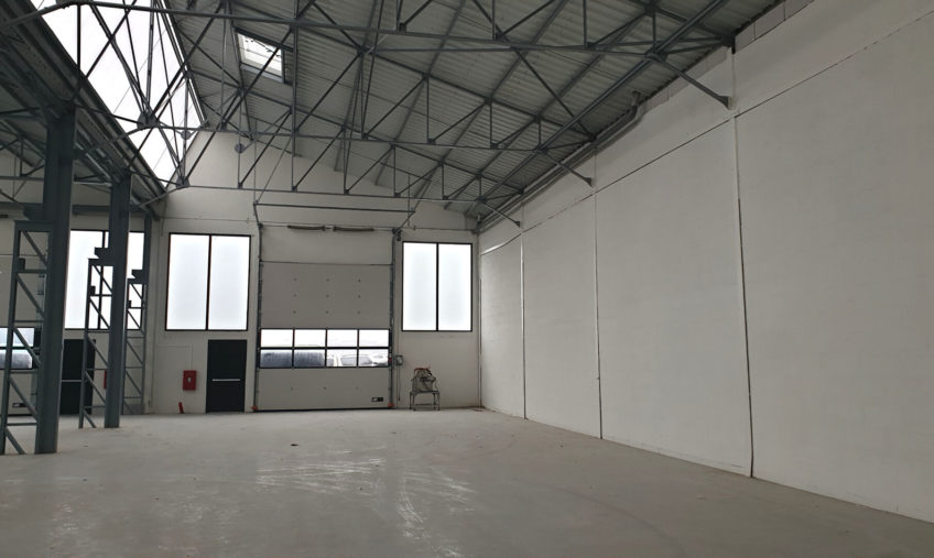 LOCAL ACTIVITE BREST KERGONAN A LOUER - 1530