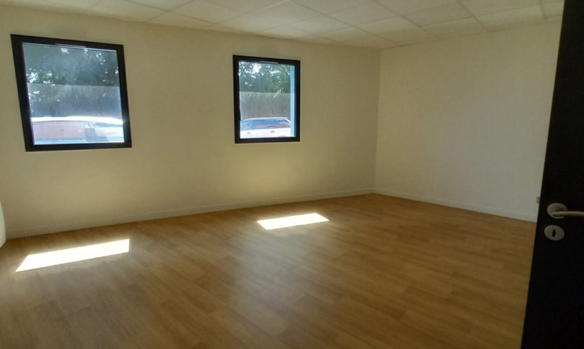 A LOUER – GUIPAVAS KERGARADEC III – BUREAUX DE 250 M2 - 621