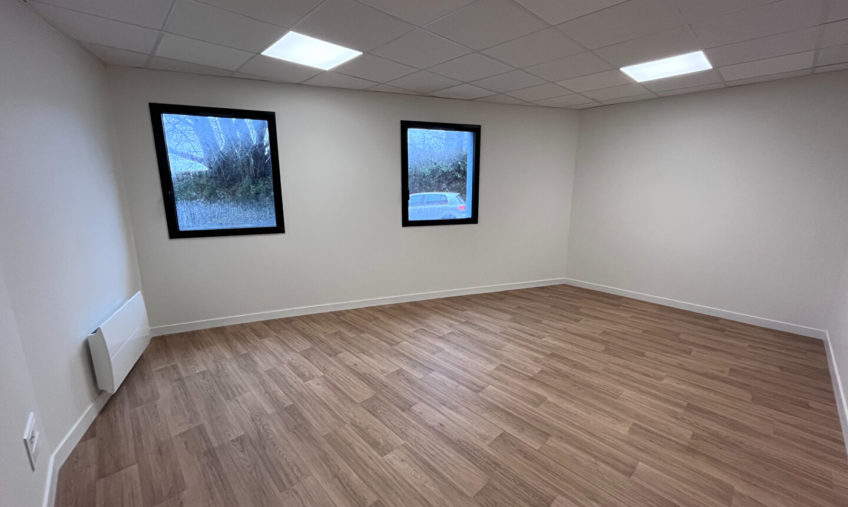 A LOUER – GUIPAVAS KERGARADEC III – BUREAUX DE 250 M2 - 621