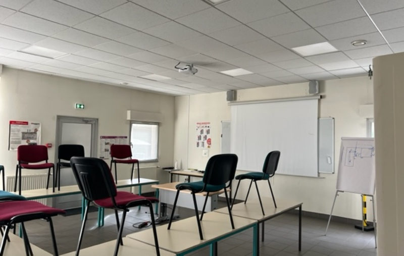 IMMEUBLE DE BUREAUX GOUESNOU KERGARADEC A LOUER - 1398