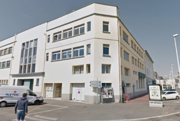 A LOUER BUREAUX DANS CENTRE D&rsquo;AFFAIRE