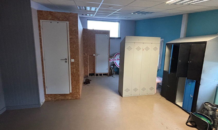 Local d&rsquo;activité Landivisiau 550 m2 - 1460