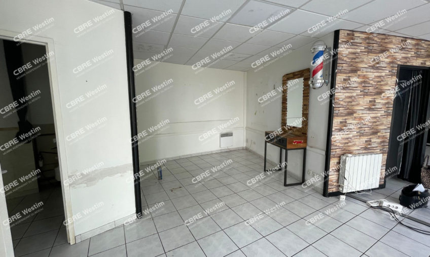 A LOUER LOCAL COMMERCIAL - 1555