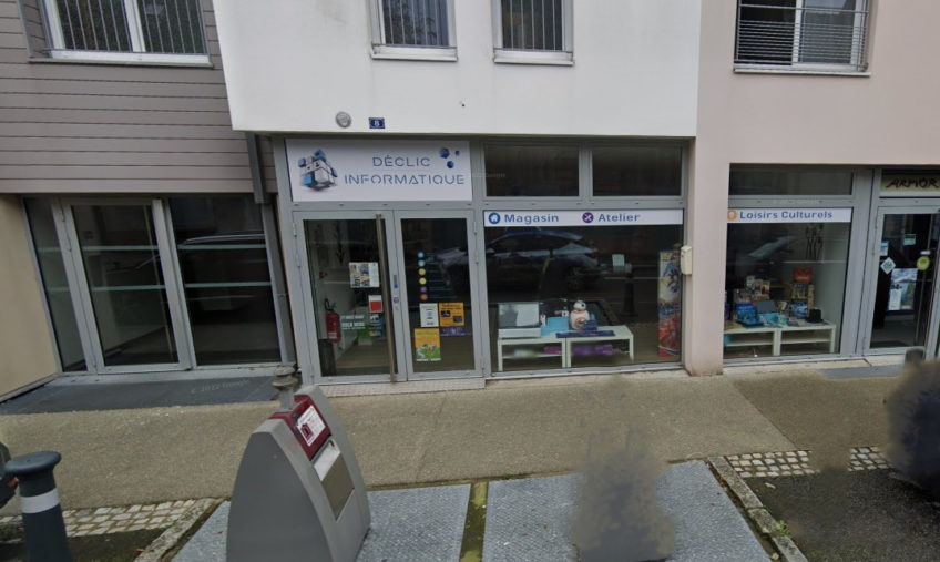 A LOUER LOCAL COMMERCIAL - 1579