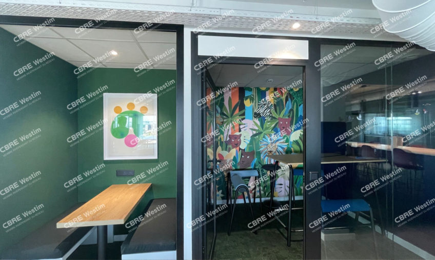 A LOUER – BUREAUX  – PORT DE COMMERCE – RARE - 1599