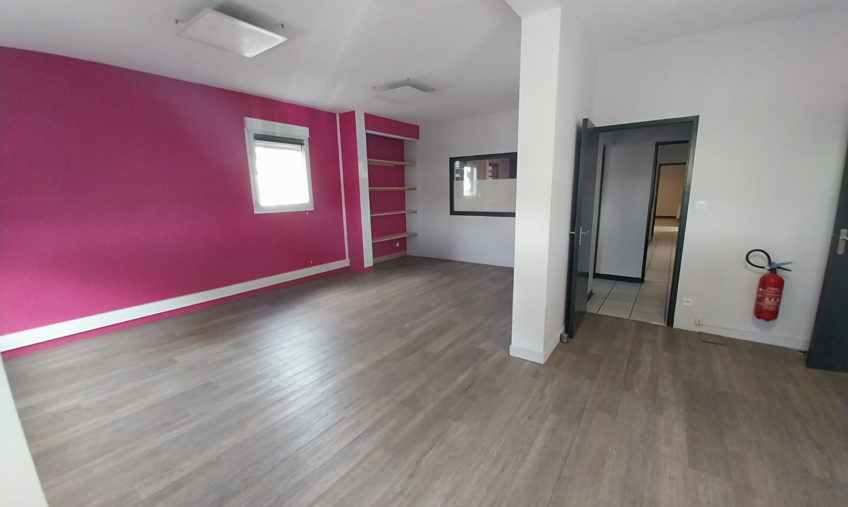 A LOUER – BREST PORT DE COMMERCE – ZONE PORTUAIRE – BUREAUX DE 211 M2 - 1676