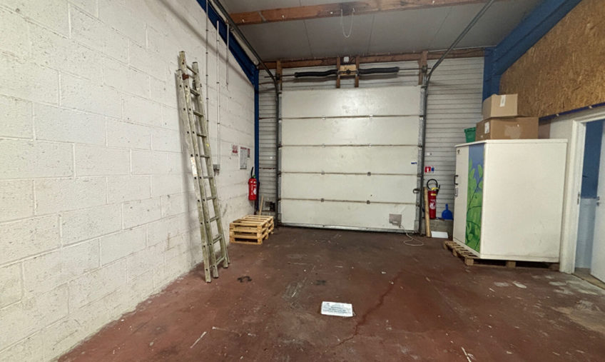 LOCAL ACTIVITE  BREST KERGARADEC A LOUER - 973