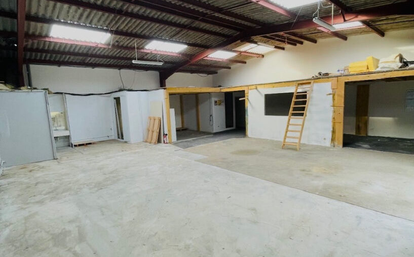 Local d&rsquo;activité 175m² BREST KERGONAN - 1128