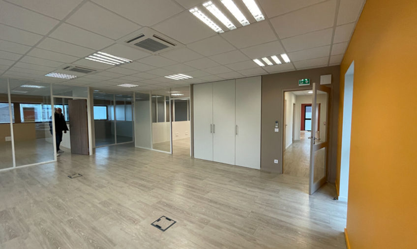 A LOUER – BREST KERGONAN – BUREAUX DE 183 M2 - 1188