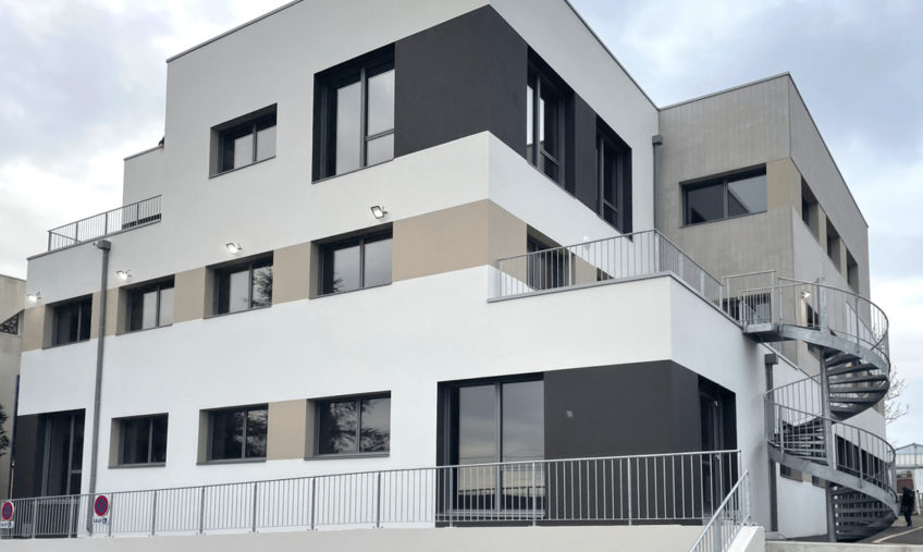 A VENDRE / A LOUER – SAINT RENAN – CELLULE PROFESSIONNELLE DE 297 M² - 1538