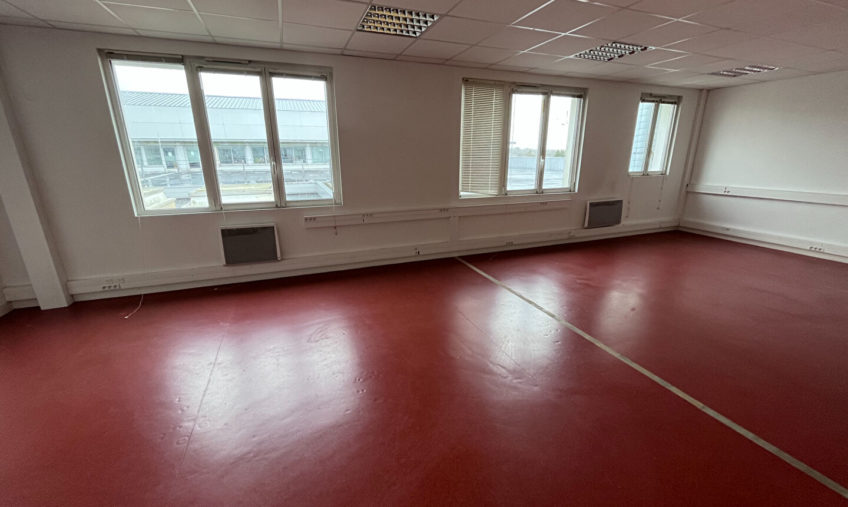 A LOUER – BREST KERGONAN – BUREAUX DE 408 M² - 1670