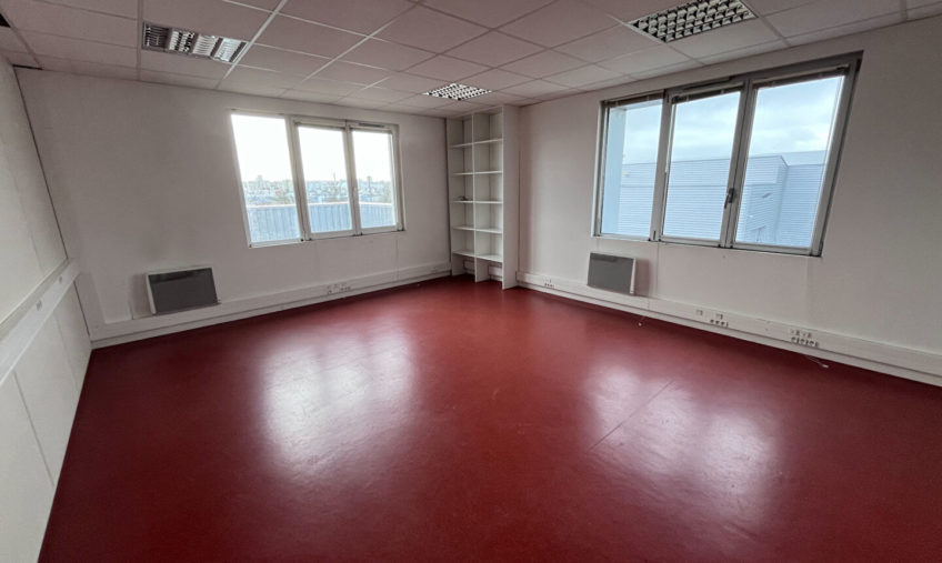 A LOUER – BREST KERGONAN – BUREAUX DE 408 M² - 1670