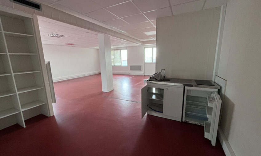 A LOUER – BREST KERGONAN – BUREAUX DE 408 M² - 1670