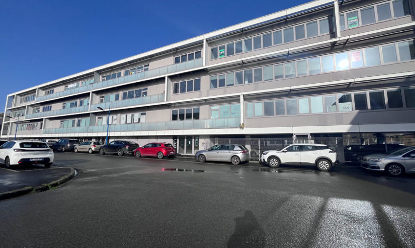 A VENDRE – BREST PORT DE COMMERCE  – BUREAUX DE 768 M2 - 1727
