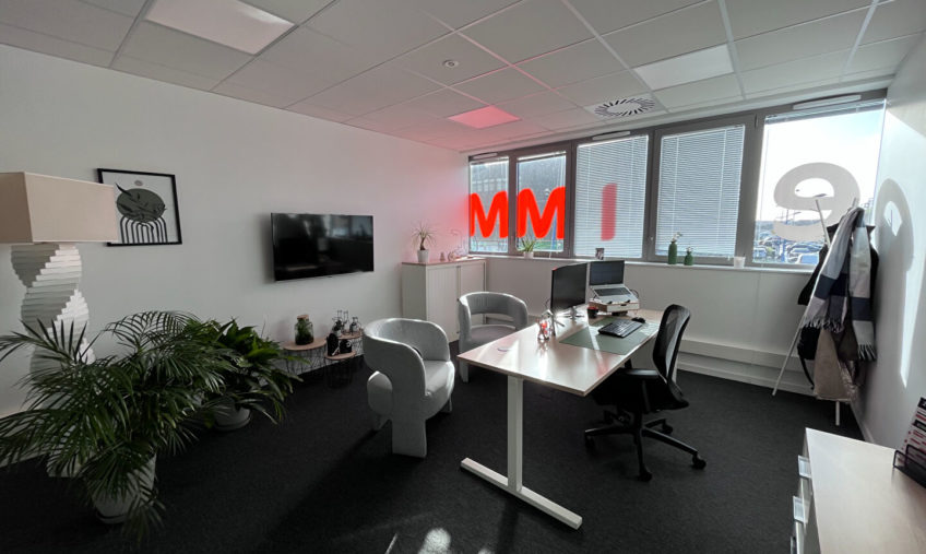 A VENDRE – BREST PORT DE COMMERCE  – BUREAUX DE 768 M2 - 1727