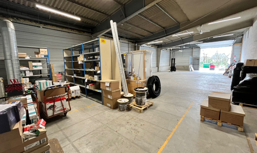 ENTREPOT GOUESNOU KERGARADEC A LOUER - 579