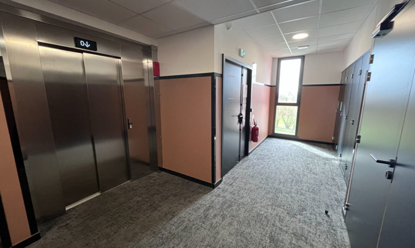 A VENDRE / A LOUER – BREST HERMITAGE – BUREAUX DE 273 M² - 1133