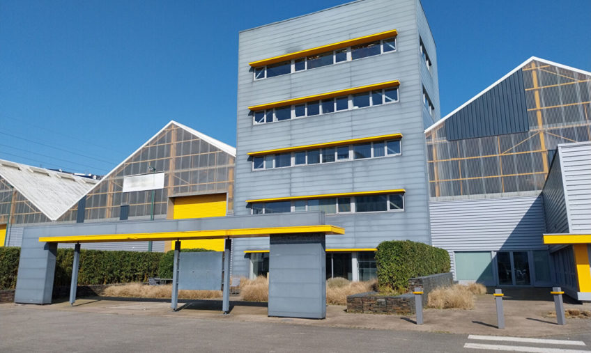 A LOUER – BREST PORT DE COMMERCE – IMMEUBLE DE BUREAUX DE 1099 M² - 1369