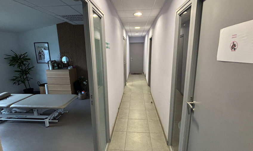 Local d&rsquo;activité Landivisiau 550 m2 - 1460