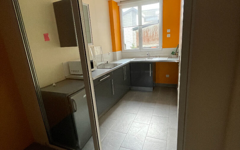 LOCAL COMMERCIAL BREST PROCHE JAURES A VENDRE - 1515