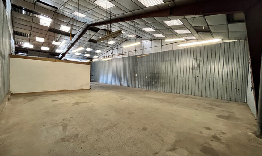 ENTREPOT GUIPAVAS KERGARADEC A LOUER - 1531