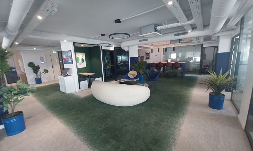 A LOUER – BUREAUX  AVEC VUE MER – PORT DE COMMERCE - 1599