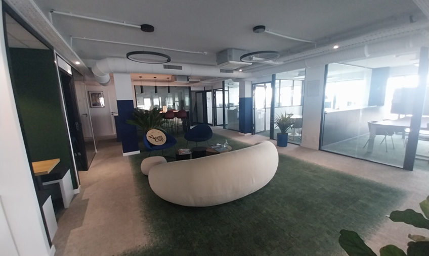 A LOUER – BUREAUX  AVEC VUE MER – PORT DE COMMERCE - 1599