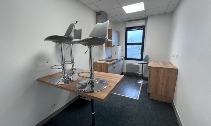 A LOUER –  GOUESNOU KERGARADEC – BUREAUX DE 251 M2 - 1611